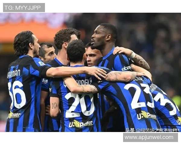 英超联赛传闻：曼联有意签下国米前锋，或将刷新转会纪录